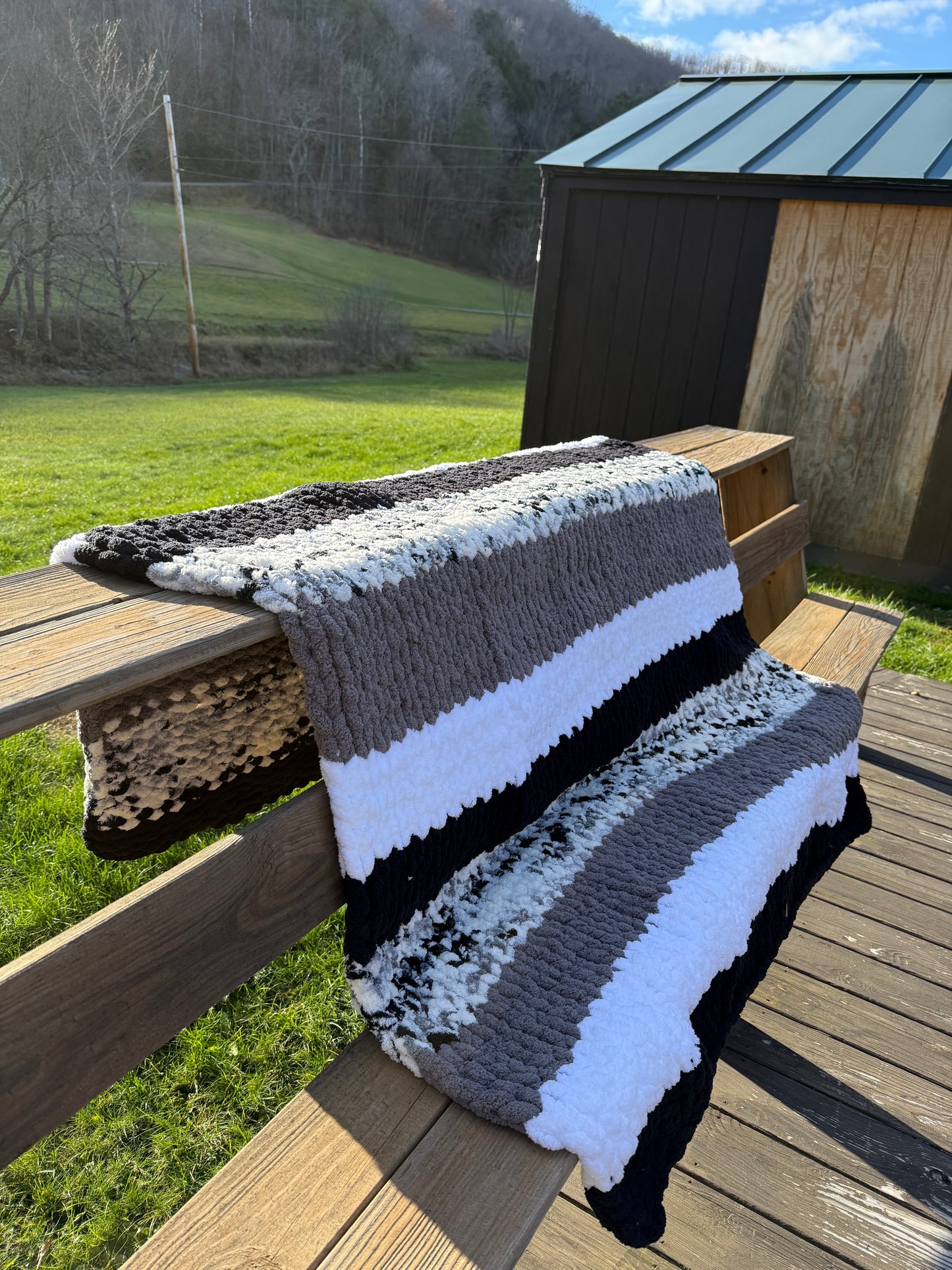 Black and White Blanket with Pillow