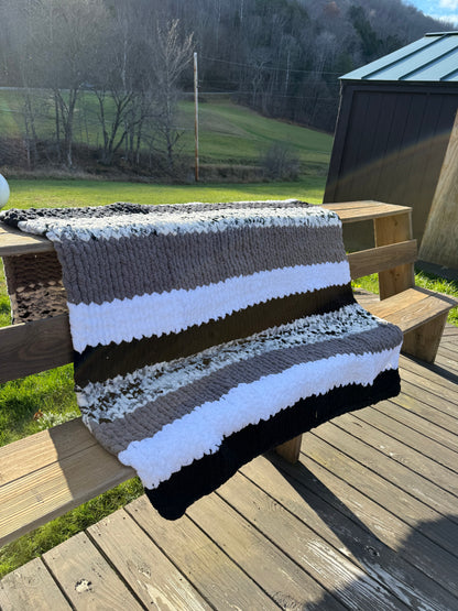 Black and White Blanket with Pillow