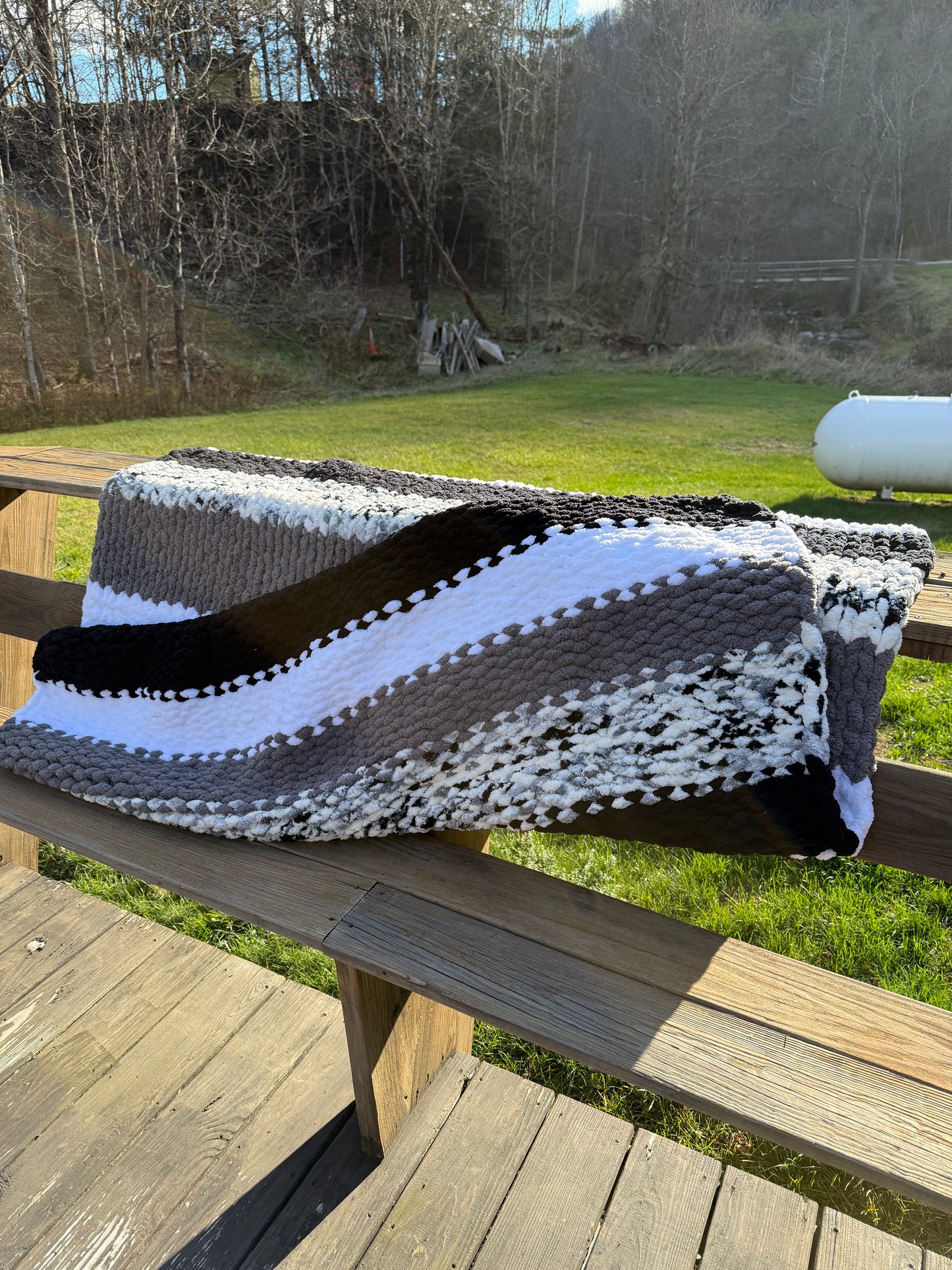 Black and White Blanket with Pillow