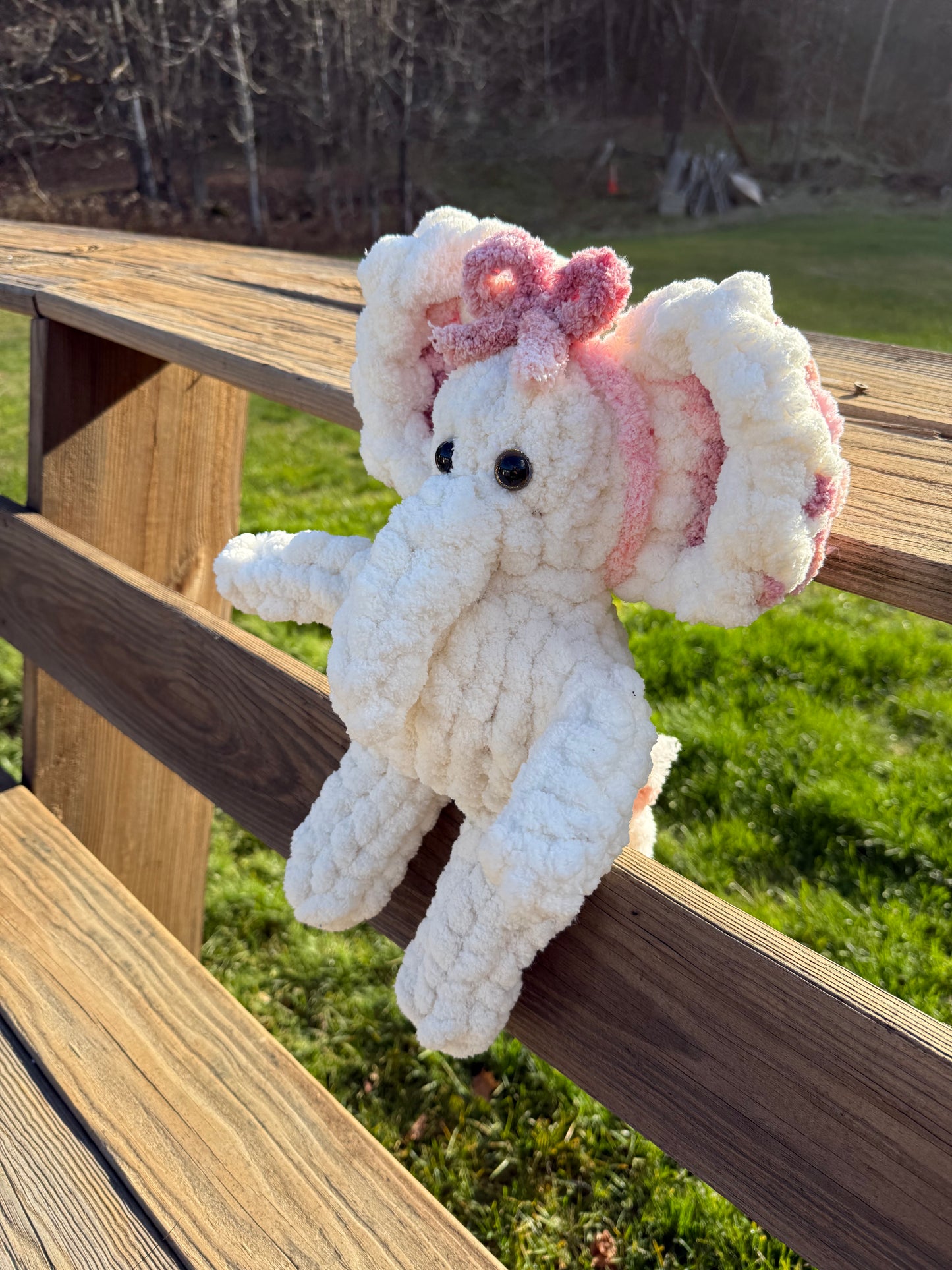 Multipink Elephant with Blanket