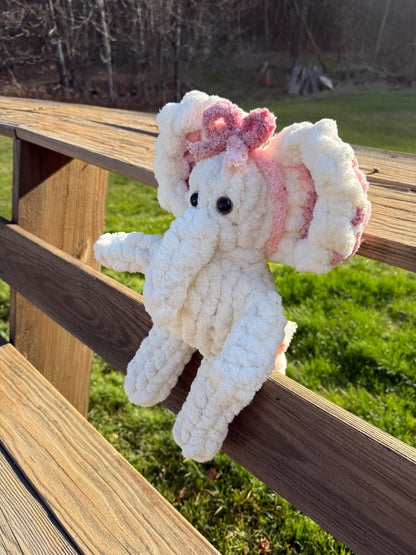 Multipink Elephant with Blanket